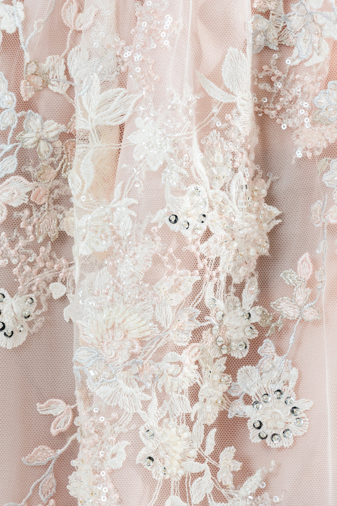 La dentelle de Calais® : un savoir-faire d'exception