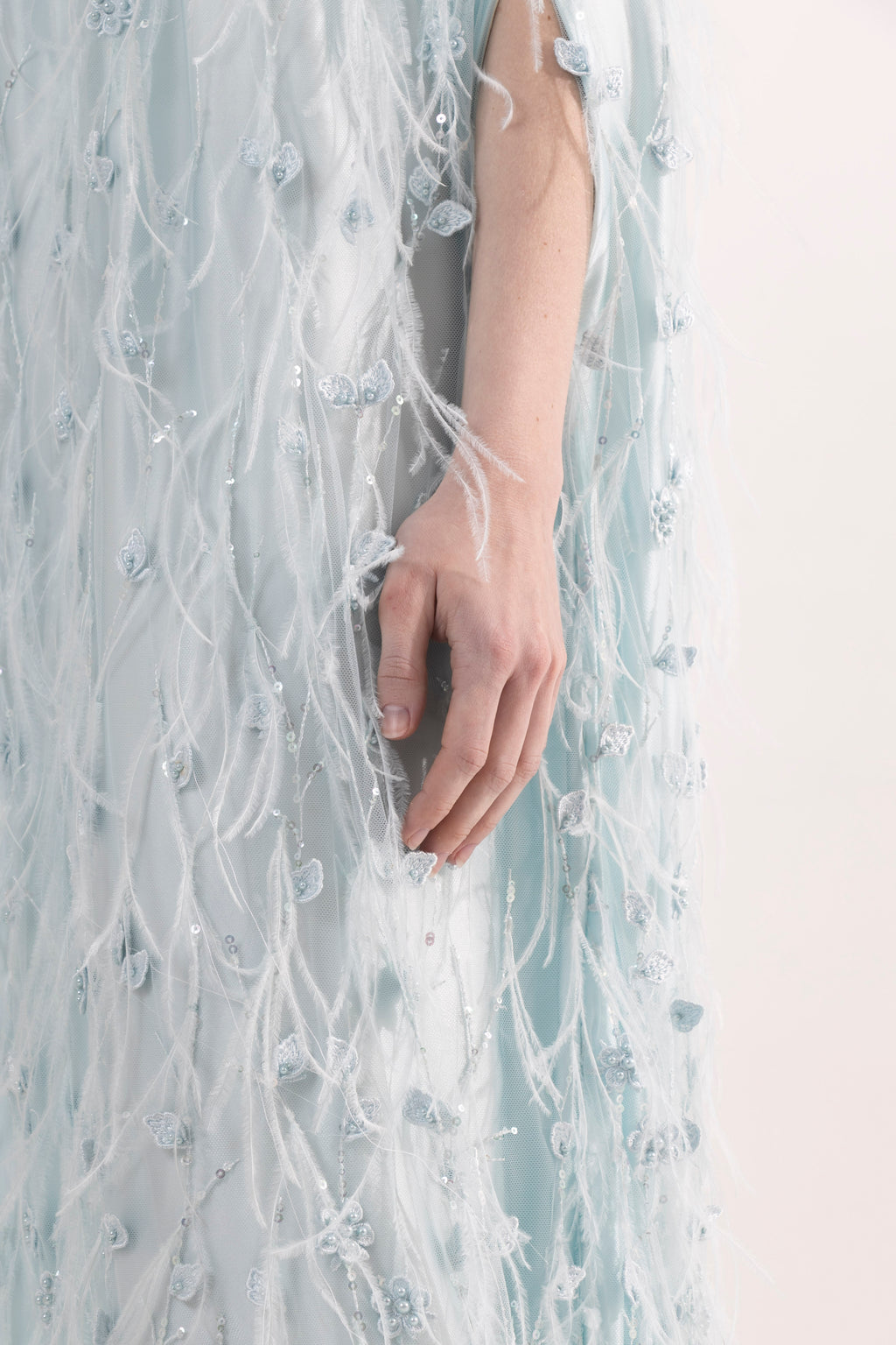 Robe Azur - Détail dentelle de Calais® \| L'ONIRÉE