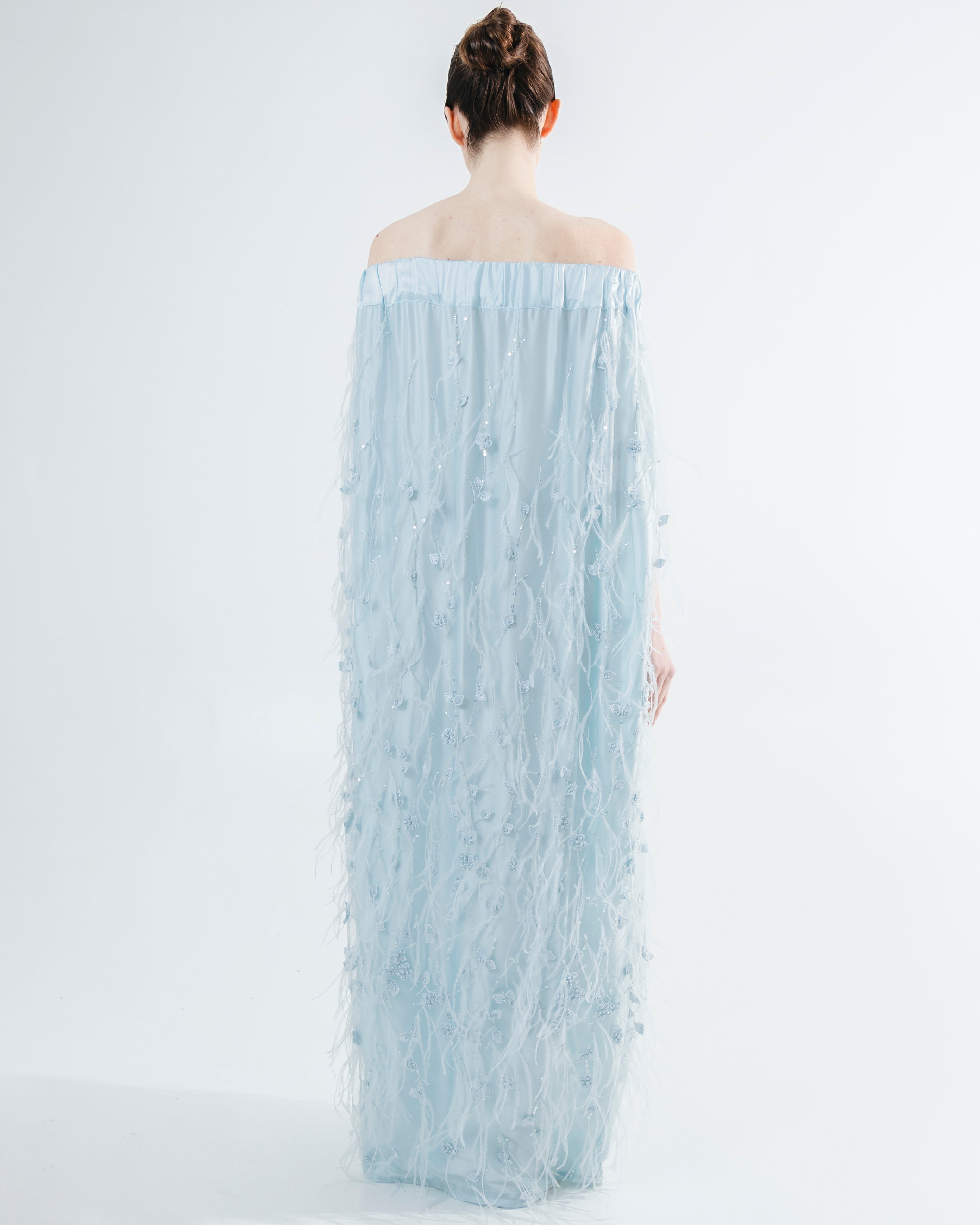 Robe Azur en dentelle avec tulle brodé - Précommande