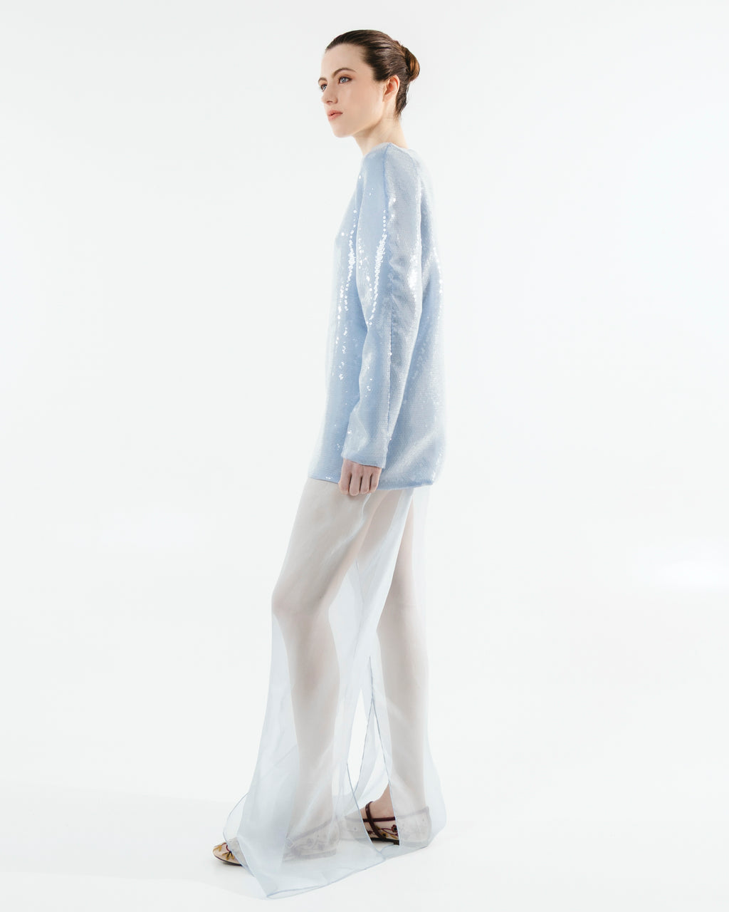 Robe longue en soie bleue à paillettes
