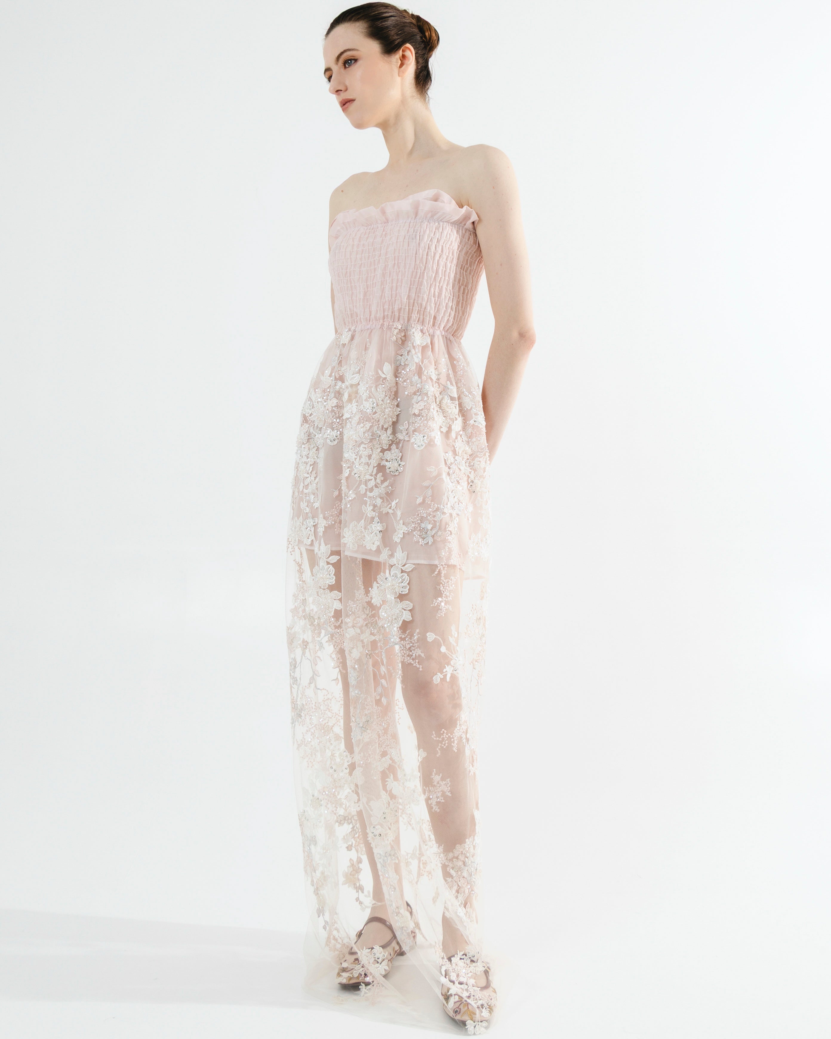 Robe Rose en dentelle avec tulle brodé